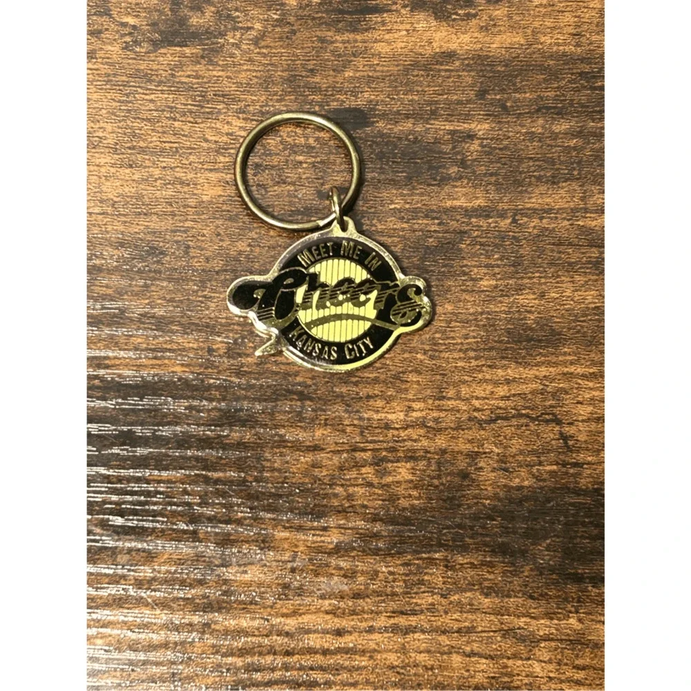 Paramount vintage cheers